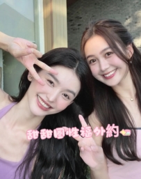妹妹介紹： 雙飛姐妹花，快樂靠大大！！！ 北部推薦姐妹雙飛 姐姐身材紫色衣服芙芙：1