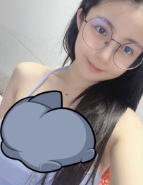 162cm   D奶  20歲  45kg 意怡