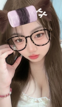 ⚜️妹妹名字：阮依 163  47  D+  27