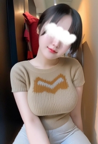 伊伊 162.48.F.24歲