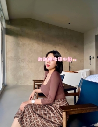 💝妹妹介紹：  晨妞 163. F奶.49kg.30歲的捏